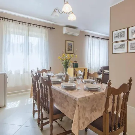 Гостевой дом Modern, Affordable And Nicely Decorated - Paradise 3*