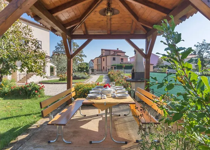 Πανσιόν Modern, Affordable And Nicely Decorated - Paradise