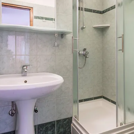 Modern, Affordable And Nicely Decorated - Paradise Affittacamere Pola