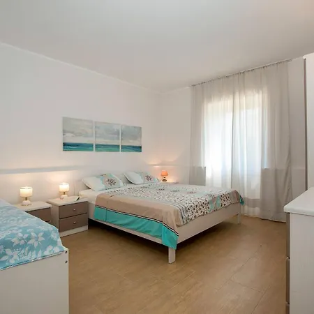 Modern, Affordable And Nicely Decorated - Paradise Affittacamere Pola